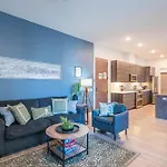 Walk Score 81-Shopping District-King Bed-Parking - G4004