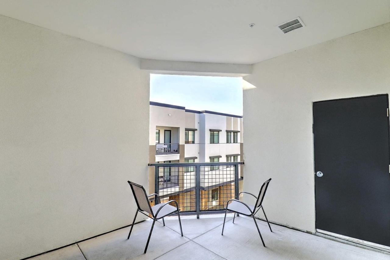 Walk Score 81-shopping District-king Bed-parking - G4004 Apartment Scottsdale