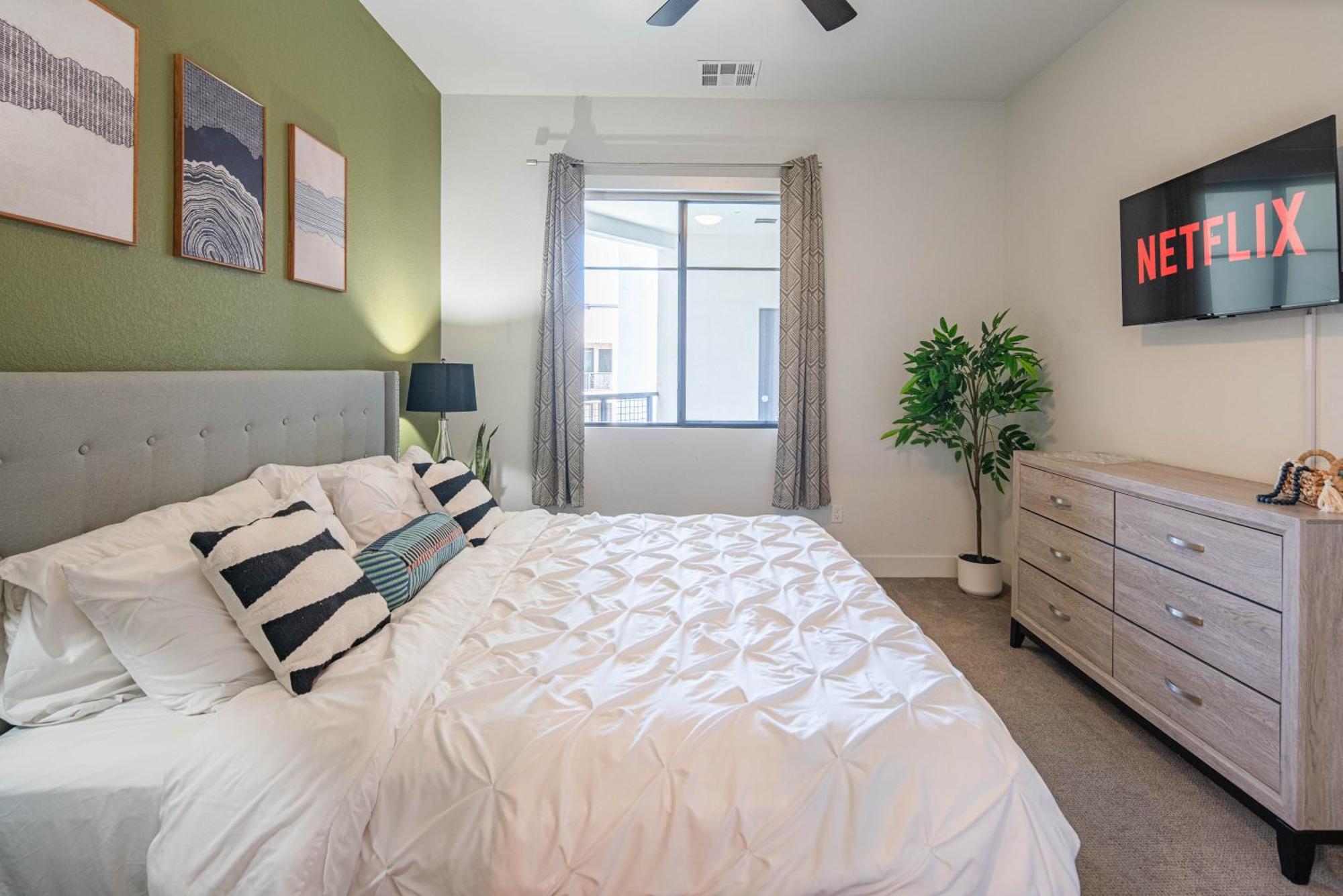 Apartment Walk Score 81-shopping District-king Bed-parking - G4004 Scottsdale